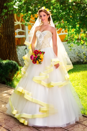 Цветные свадебные платья купить в Киеве